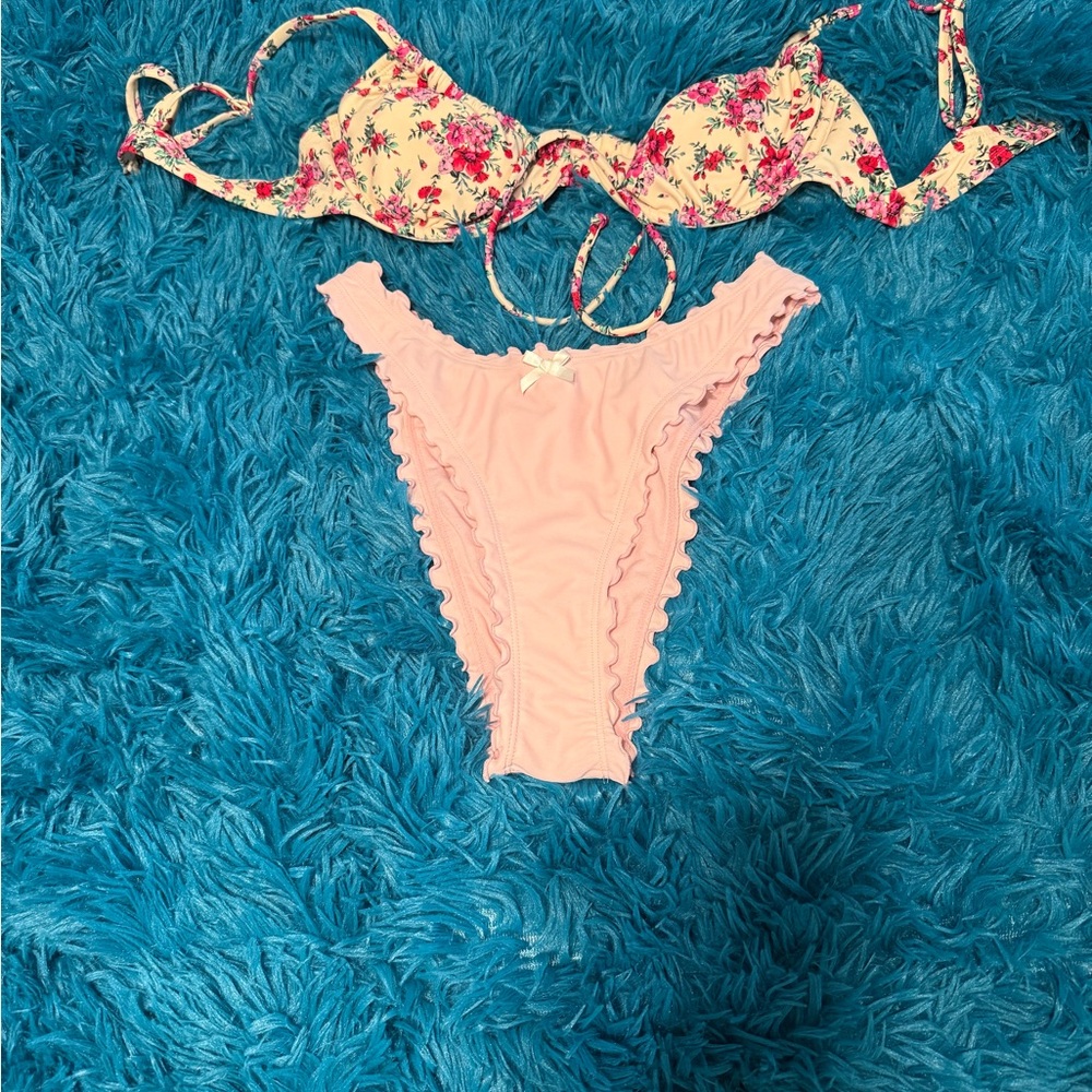 Floral and Pink Women's Intimate Set